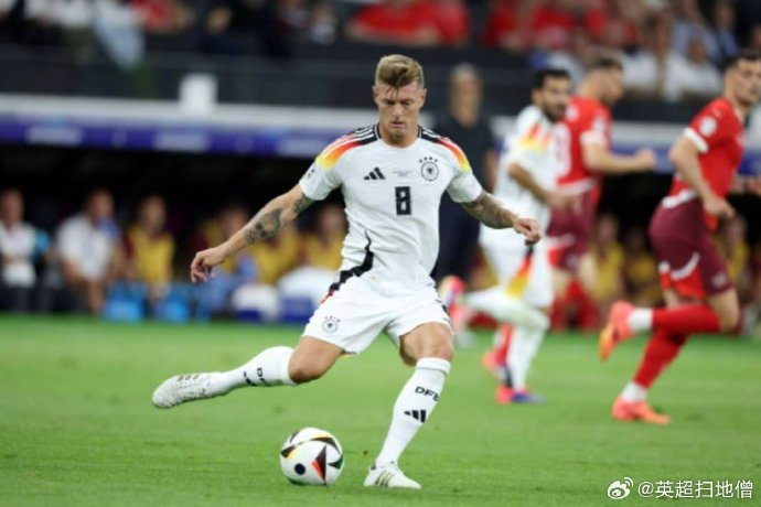 aoa体育直播-欧国联比赛斯洛伐克触目惊心两个岁的后卫的简单介绍