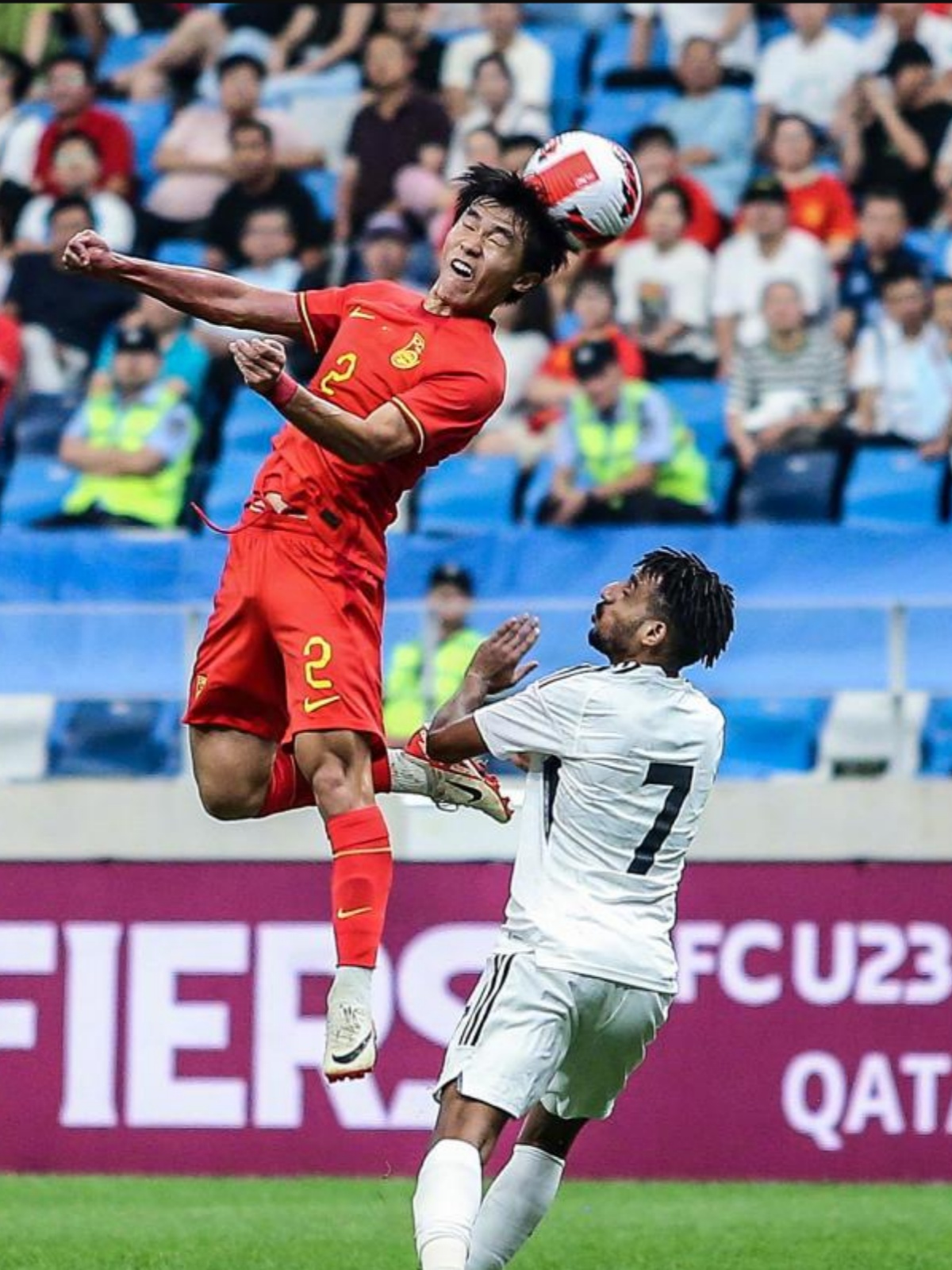 aoa体育官网-双线作战！球队奋力一搏争取胜利的简单介绍