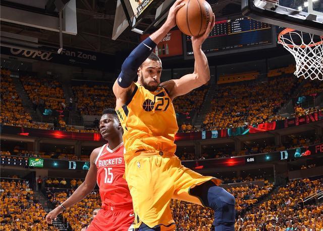 大前锋强势内线压制封盖五记的简单介绍 大前锋强势内线压制封盖五记的简单介绍