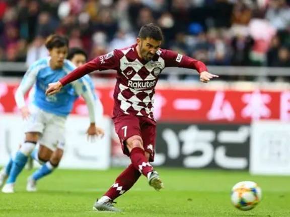 aoa体育官网-卡塔尼亚奋力抗争，主场夺得关键胜利