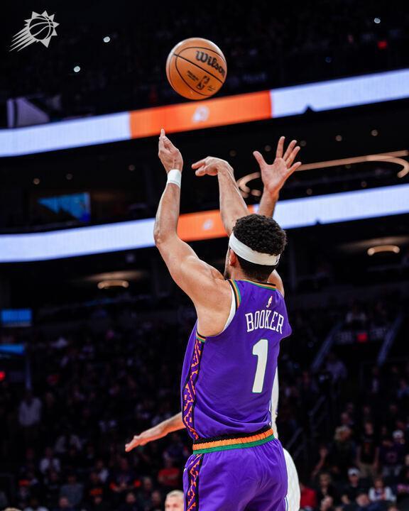 太阳客场力克魔术,赢得三连胜 太阳客场力克魔术,赢得三连胜