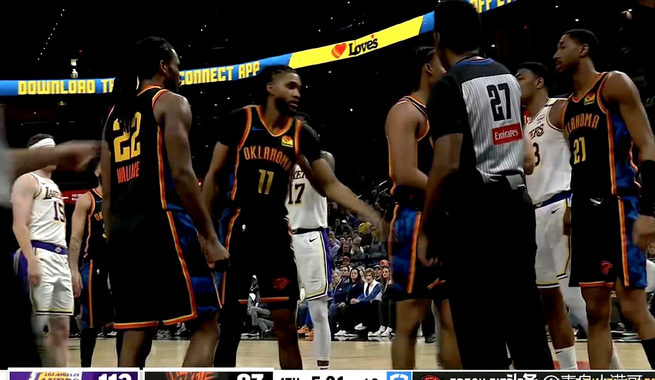 雷霆客场惨败勇士,雷吉杰克逊22分的简单介绍 雷霆客场惨败勇士,雷吉杰克逊22分的简单介绍