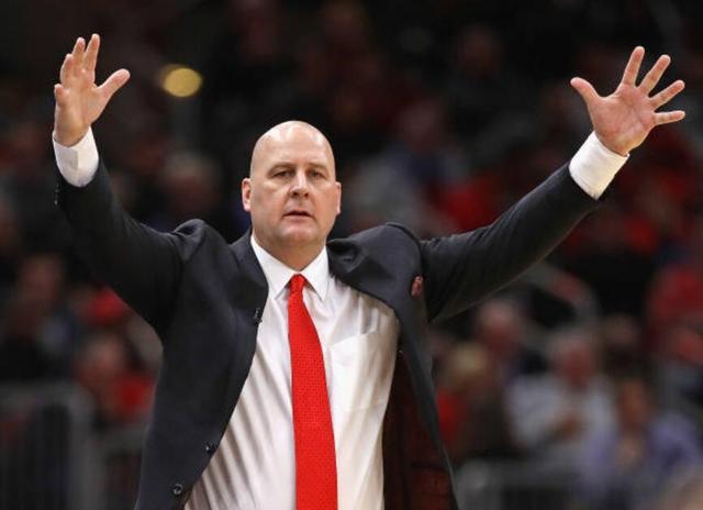 公牛队主帅下课，寻找新教练